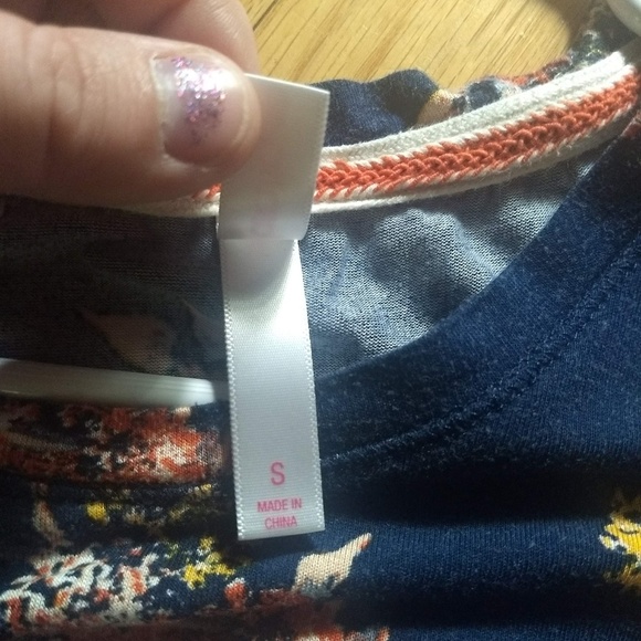 Floral t-shirt with lace - Picture 4 of 5